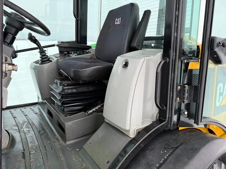 caterpillar-906m-image-55