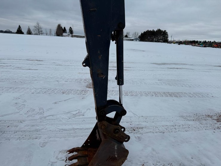 2018-deere-35g-image-35