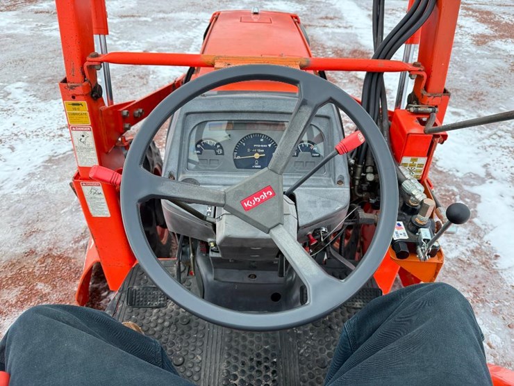 kubota-la480-image-42