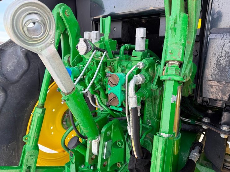 john-deere-6120m-image-31