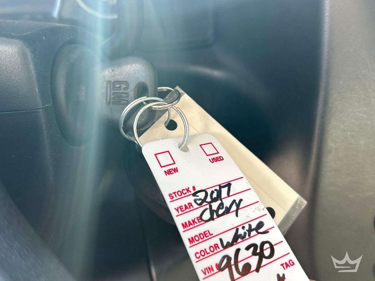 2017-chevrolet-express-3500-image-26