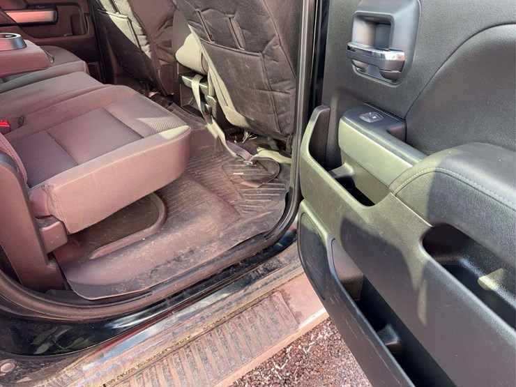 2018-chevrolet-silverado-2500-image-24