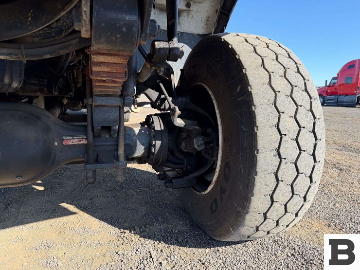 2011-international-workstar-7400-image-10