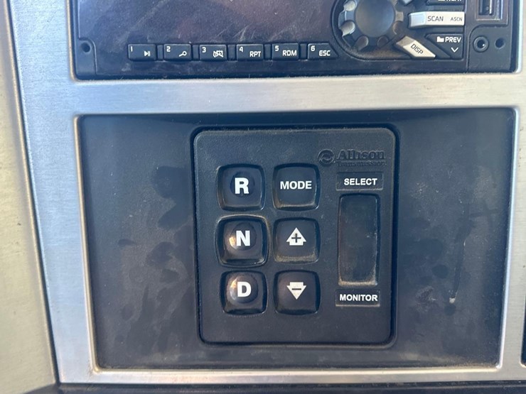 2019-mack-gr64f9-quad/a-dump-truck-image-26