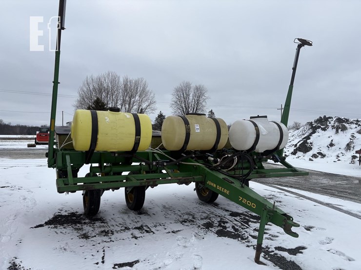 john-deere-7000-image-1