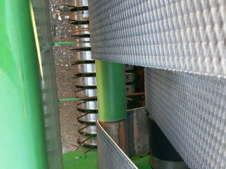 john-deere-561m-image-29