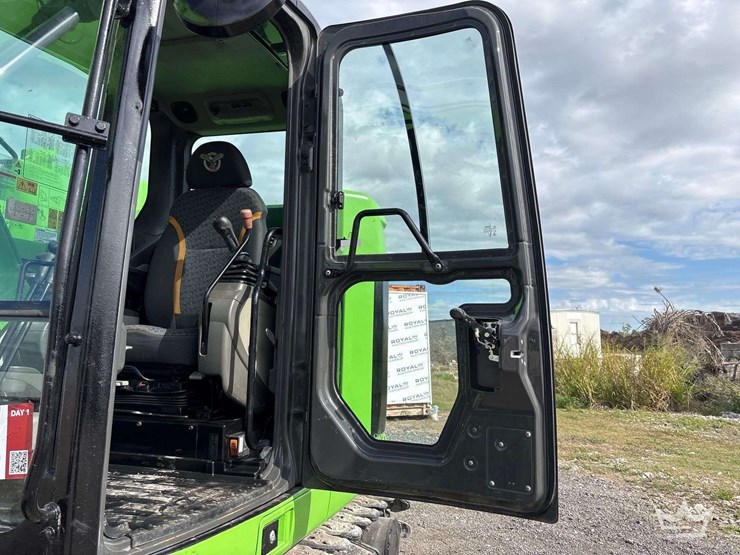 2022-case-cx145dsr-image-13