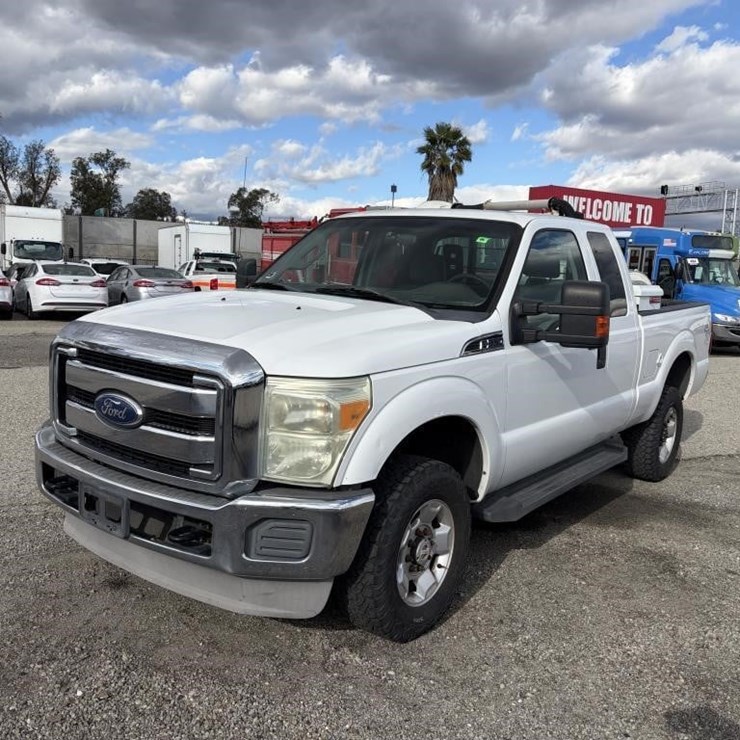 2011 FORD F350
