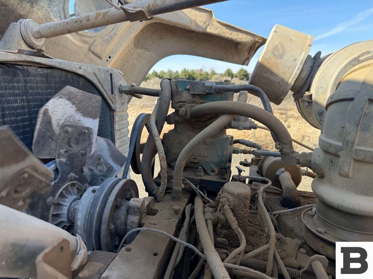 1981-ford-lt8000-image-41