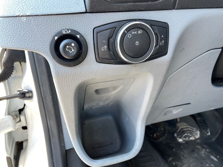 2019-ford-transit-image-55