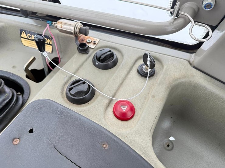 2013-takeuchi-tw50-image-49