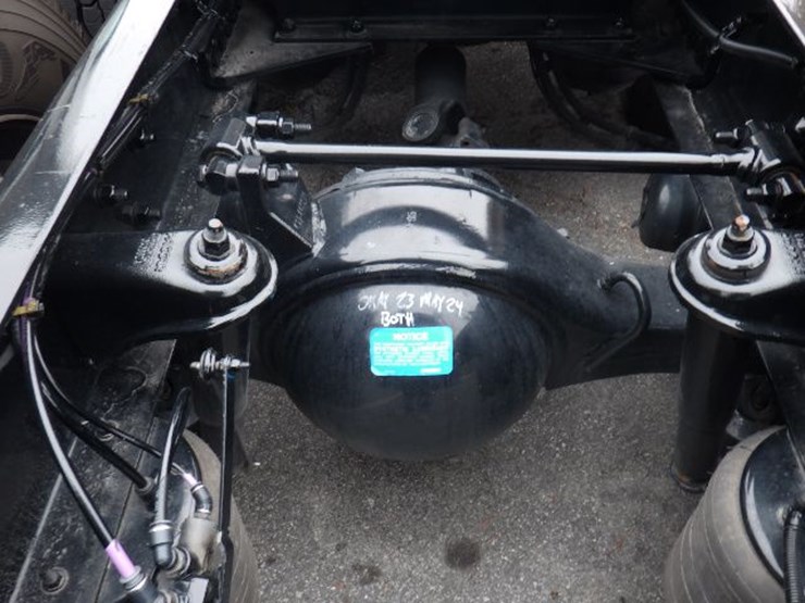 2024-kenworth-t680-image-10