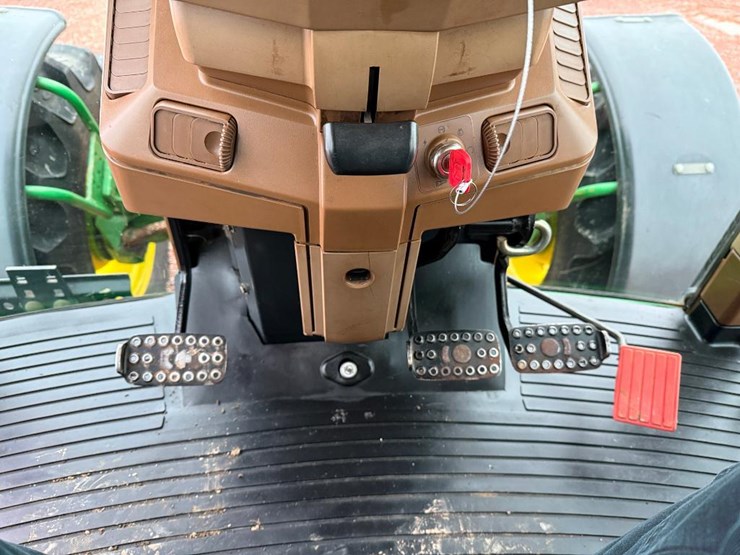 john-deere-6400-image-47