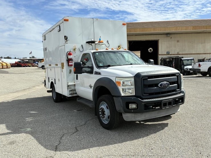 2012-ford-f550-image-2