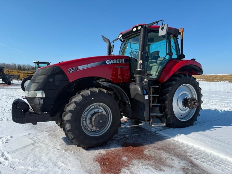 case-ih-magnum-250-image-1
