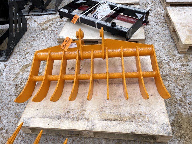 caterpillar-305-image-2