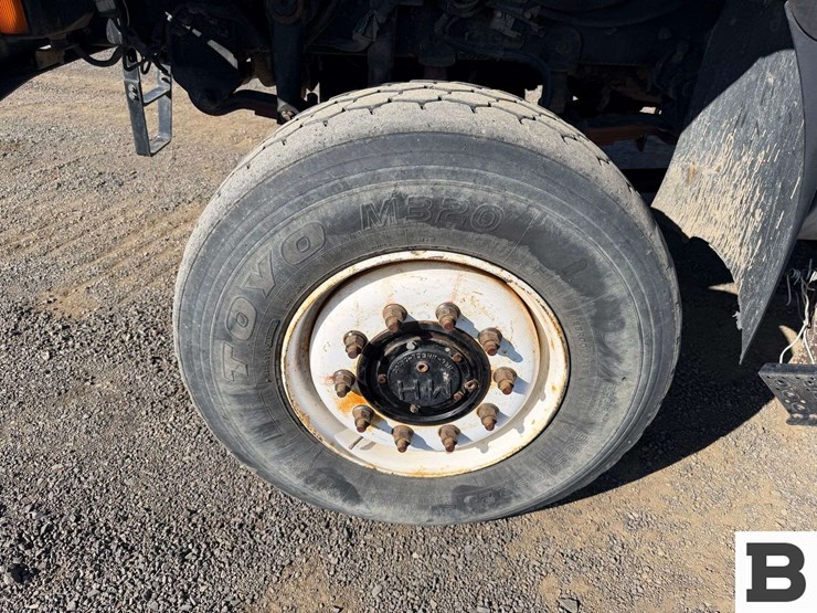 2011-international-workstar-7400-image-12