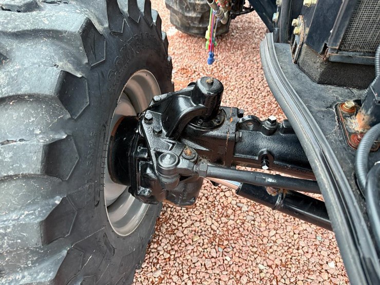 case-ih-farmall-55c-image-37