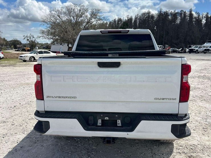 2023-chevrolet-silverado-1500-image-26