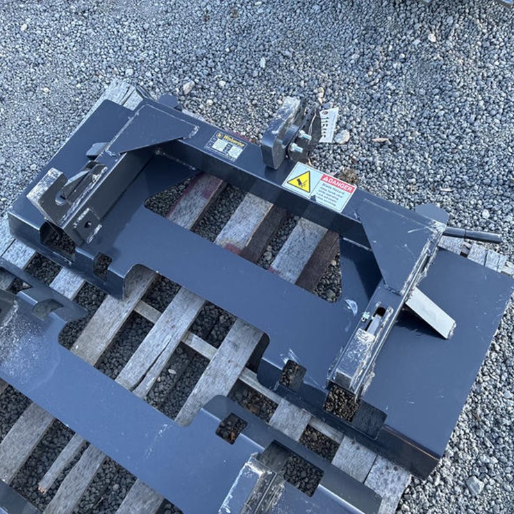 #115415 • SKIDSTEER MT 3PT HITCHES