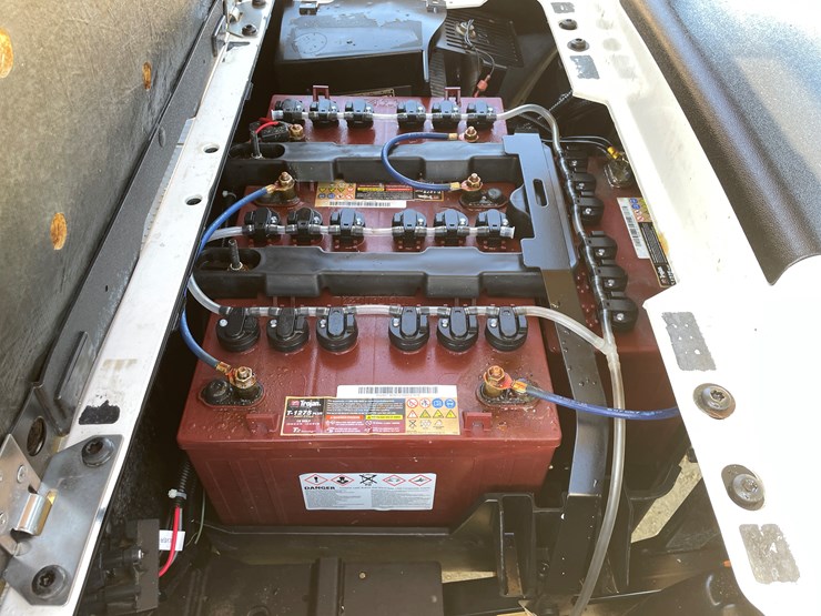 #204-•-2020-ez-go-rxv-electric-golf-cart-image-31