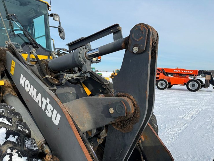 2011-komatsu-wa250pz-6-image-36