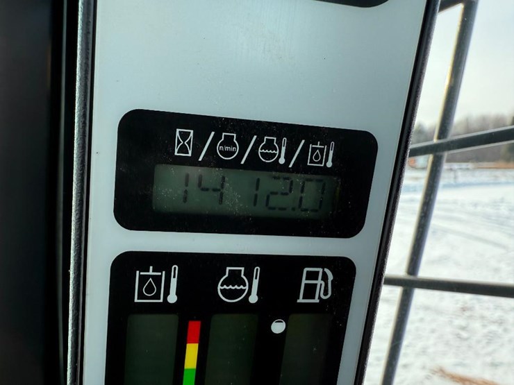 new-holland-l218-image-40