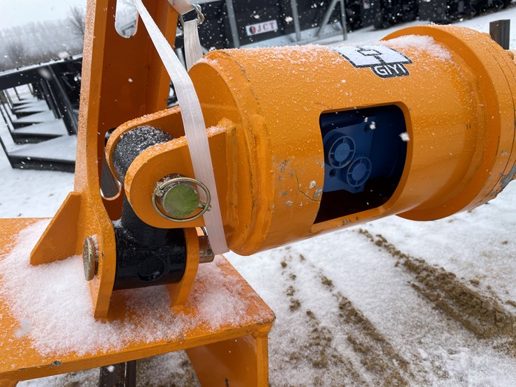 caterpillar-305-image-9