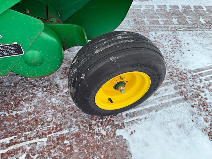 john-deere-566-image-15