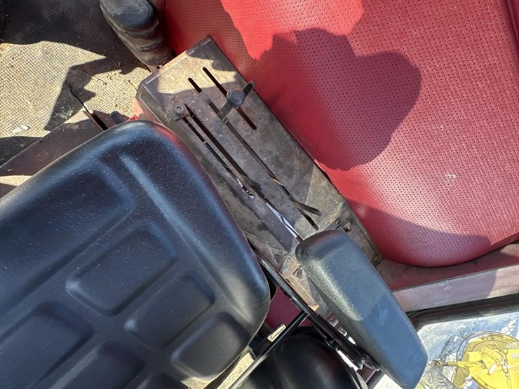 white-2-105-image-18