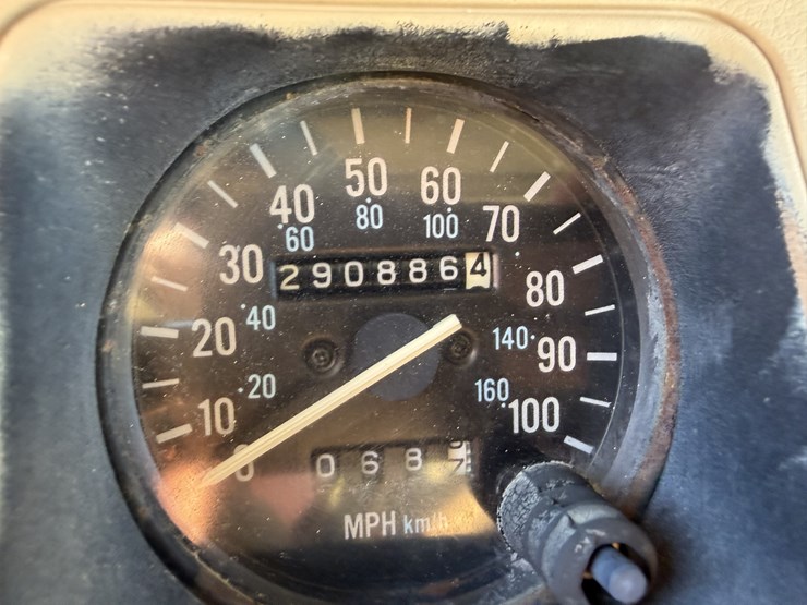 1988-jeep-wrangler-image-14