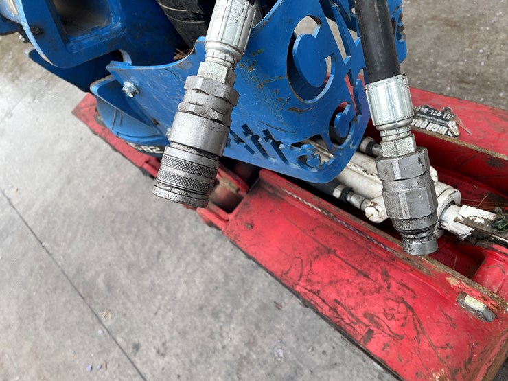 #164-•-cmp-hg-82-mini-excavator-rotating-clam-image-7