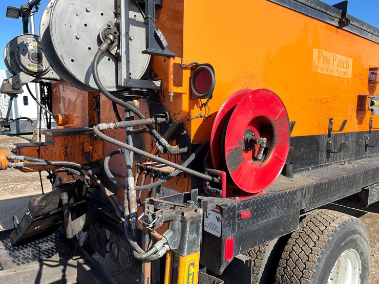 #1465-•-2013-freightliner-asphalt-truck-(has-mn-title)-image-37