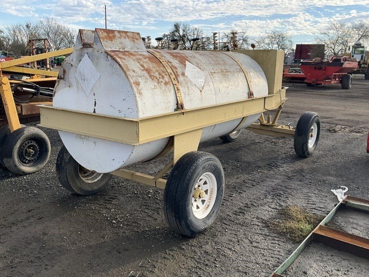 custom-550g-dual-axle-fuel-wagon-image-4