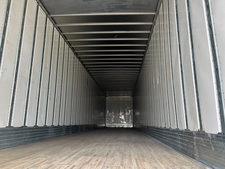 2021-utility-van-image-15