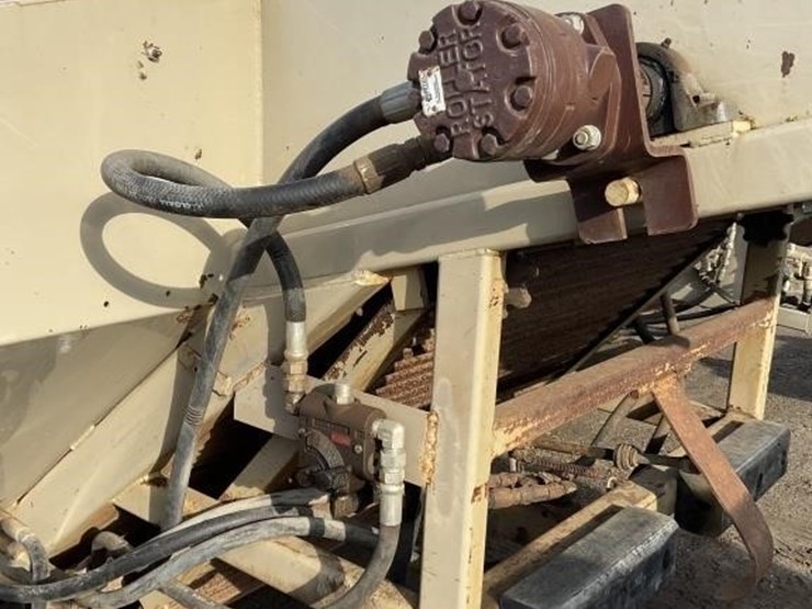 jackrabbit-wedge-13.5'x8'-hyd.-reservoir-cart-image-8