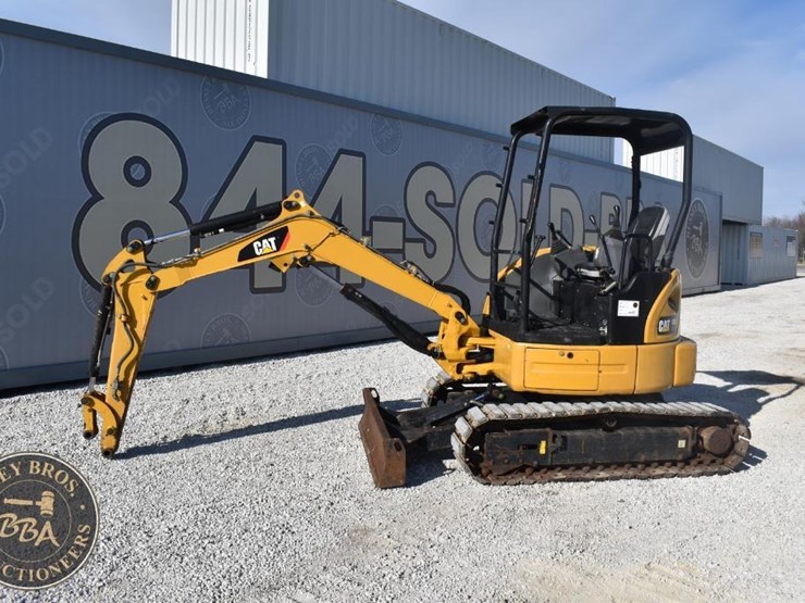 2015-caterpillar-303e-cr-image-2