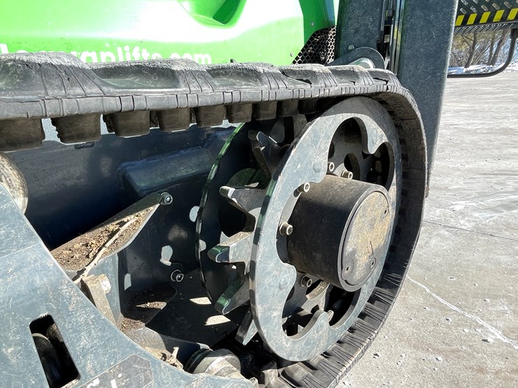 #103-•-2024-leguan-225-track-drive-articulating-boom-lift-image-39