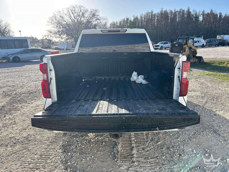 2022-chevrolet-silverado-1500-image-21