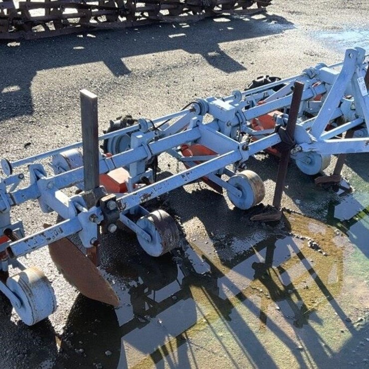 CUSTOM/GASPARDO 3-Pt 6-Row 30" Planter