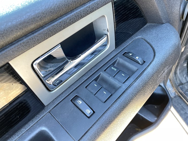 2010-ford-f150-image-30