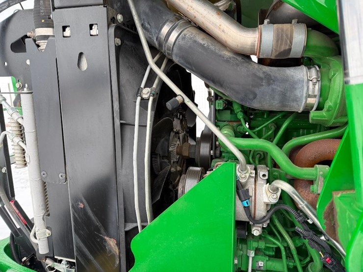 john-deere-6105e-image-40