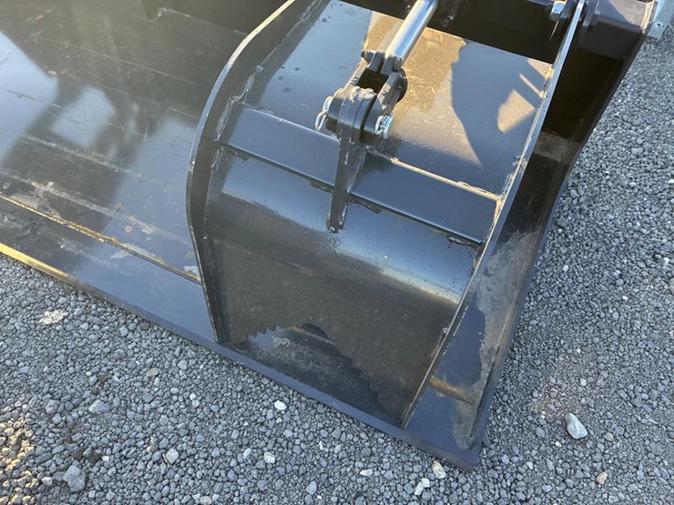 #115416-•-72"-grapple-image-2