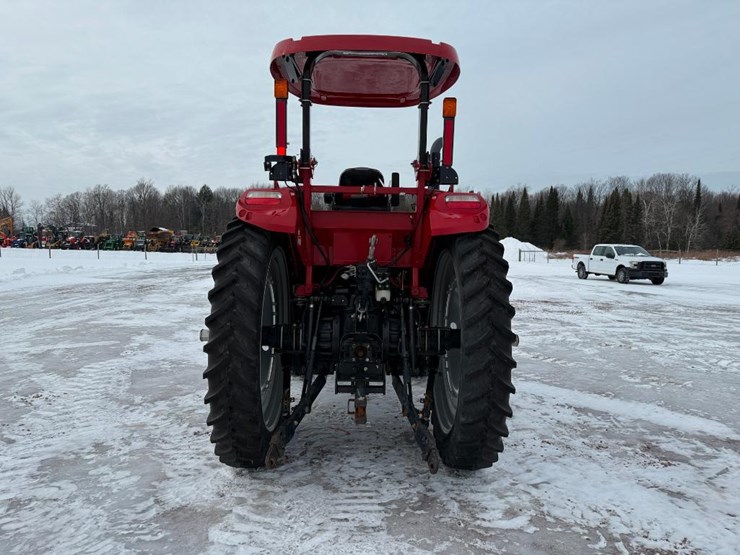 case-ih-farmall-140a-image-5