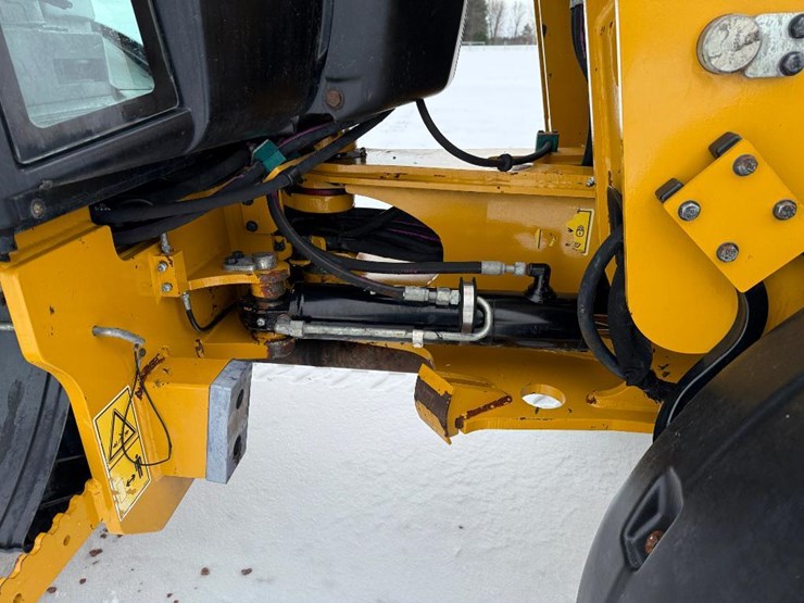 caterpillar-906m-image-37