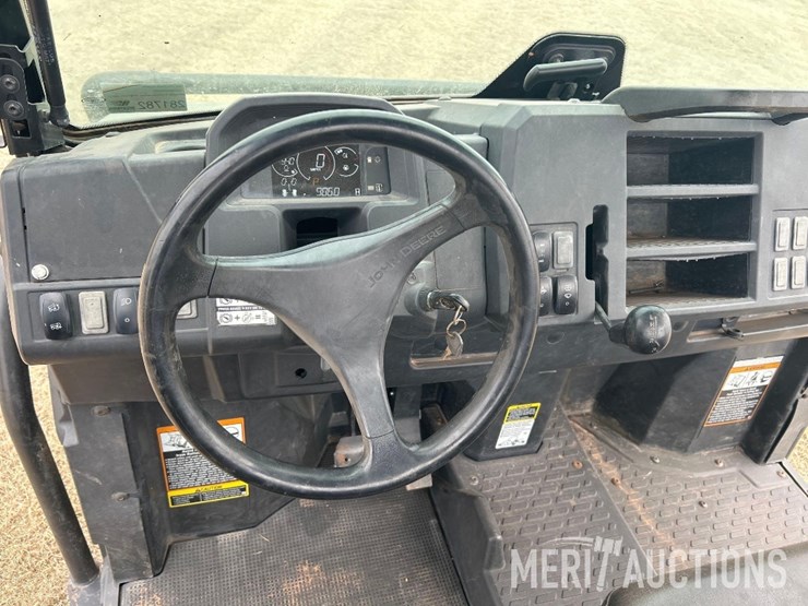 2021-john-deere-gator-image-45