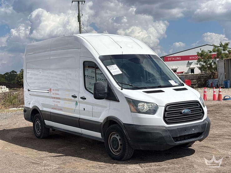 2015-ford-transit-image-2