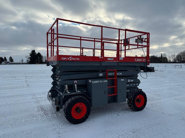 2017-skyjack-sj8841rt-image-4