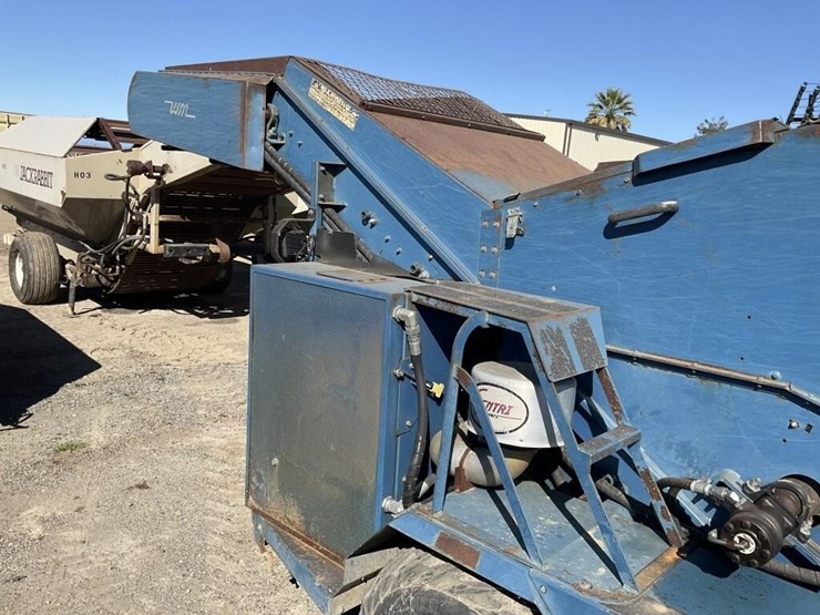 weiss-mcnair-magnum-x-s.p.-nut-harvester,-diesel-image-12