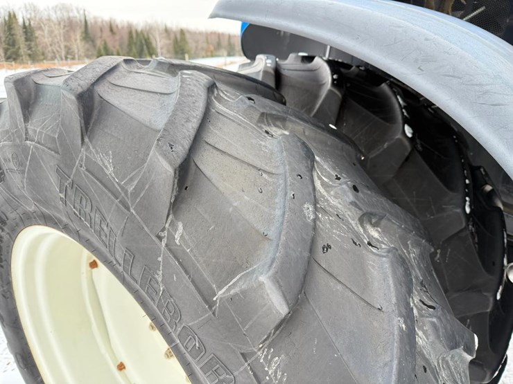 new-holland-t8.320-image-13